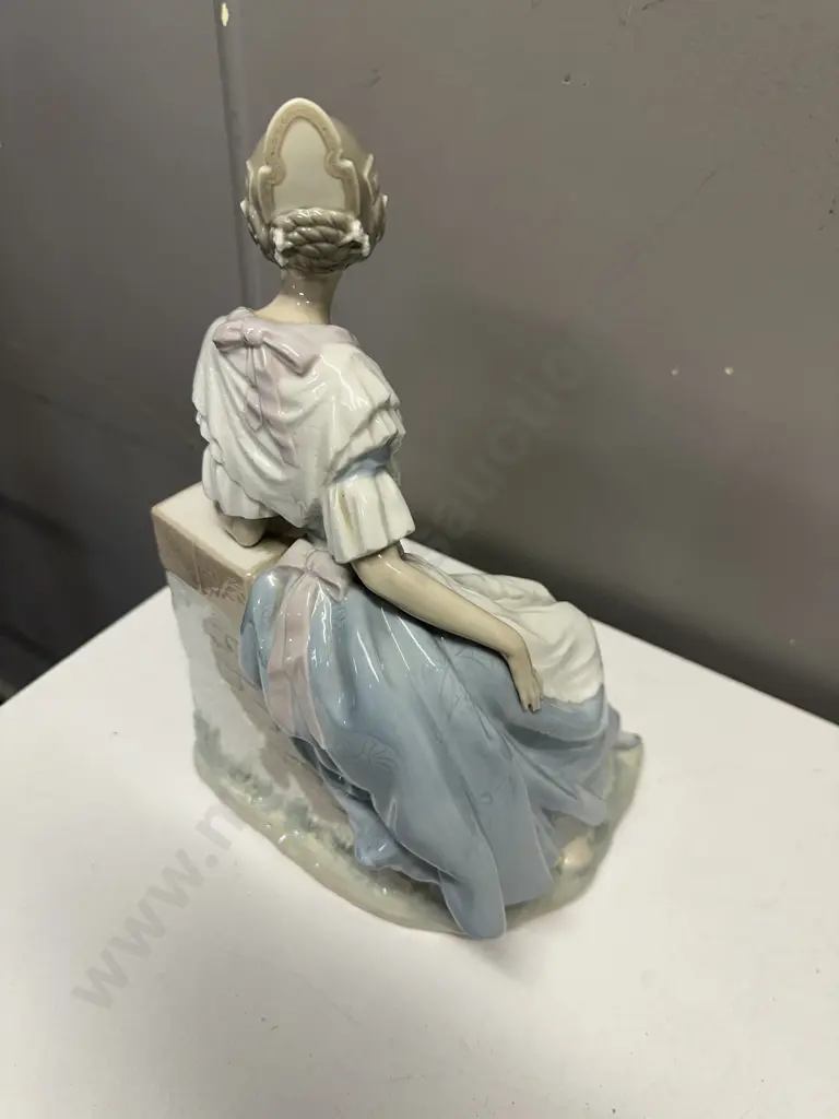 Lady Nao Figurine With Jug H32,W23cm. Image 1++